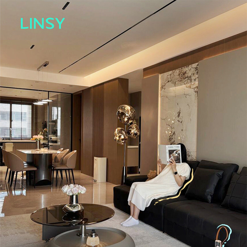 Cómo crear una sala de estar minimalista italiana: guía de estilo para un ático